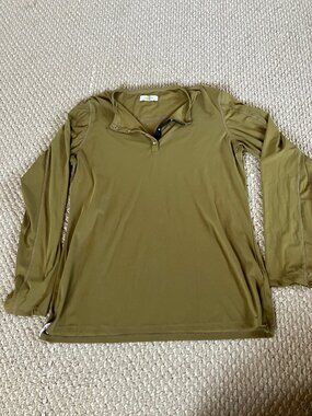NWOT CALLIDAE Equestrian The Tech Practice Shirt in Olive size Medium